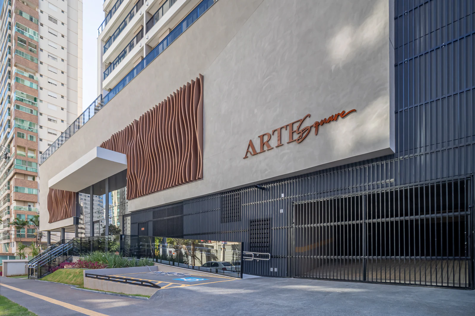 Arte Square no Jardim Goiás, em Goiânia