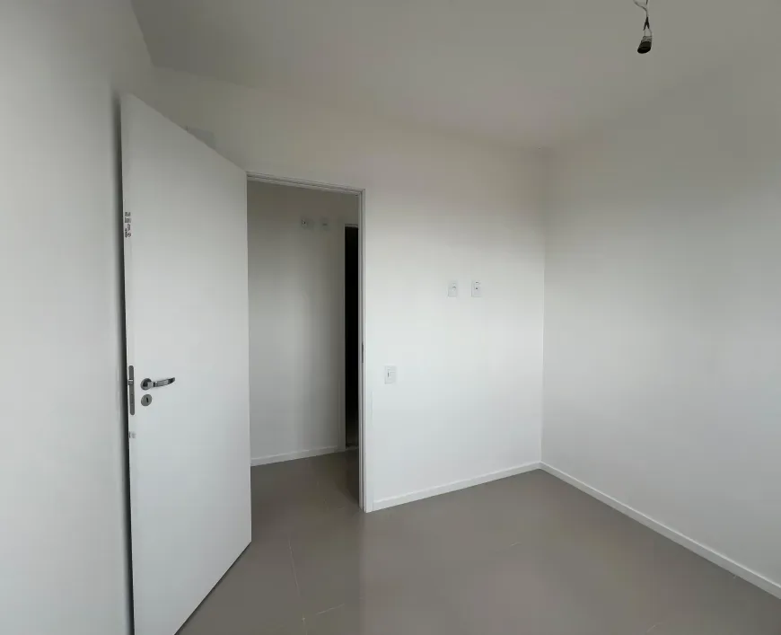 Interior real de apartamento usado como contexto para crédito imobiliário