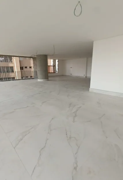 Fotografia real de apartamento pronto usada como contexto para a compra de imóvel