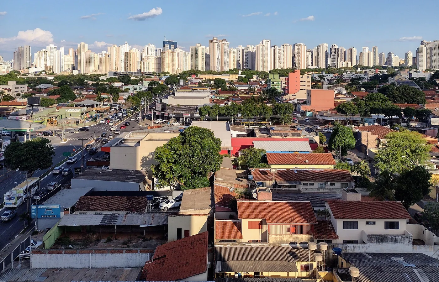 Edifícios do Jardim América ao fim da tarde em Goiânia