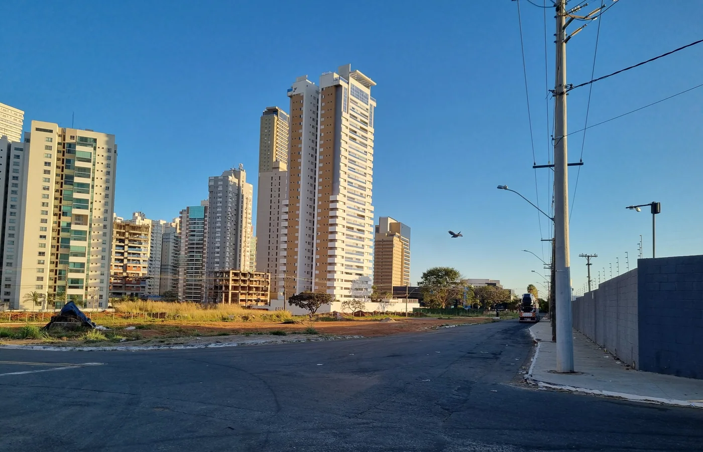 Rua 92 no Jardim Goiás em Goiânia