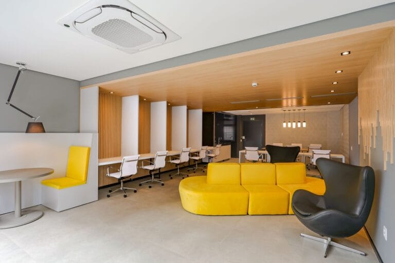 hub compact life coworking