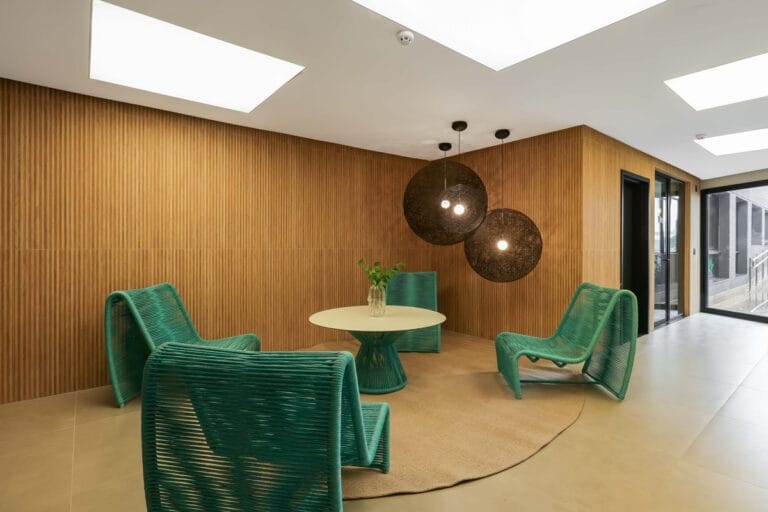 hub compact life relax