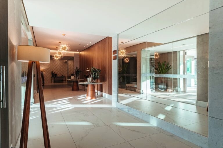 wish aeroporto lobby