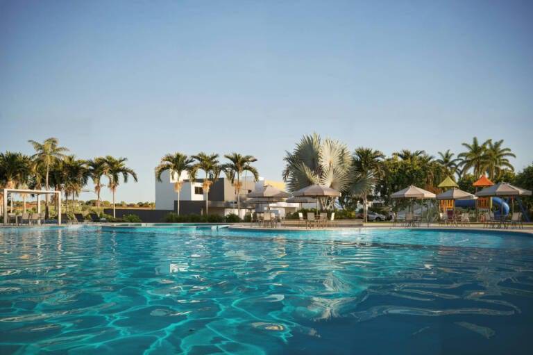 fgr jardins montreal 10 piscina hr0