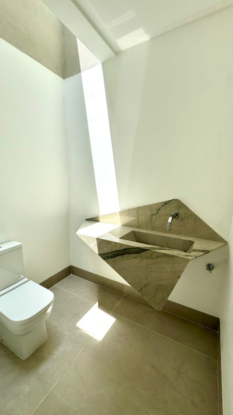 fba65b4c 3318 4e29 9728 66244b788913